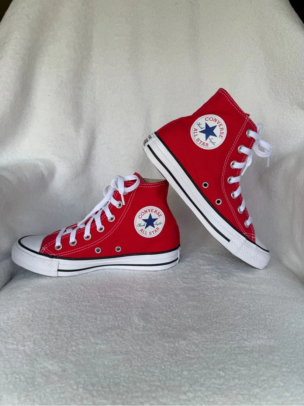 Converse Chuck Taylor All Star Hi Tops Size Men 4.5 Women 6.5 Red Sneaker Shoe